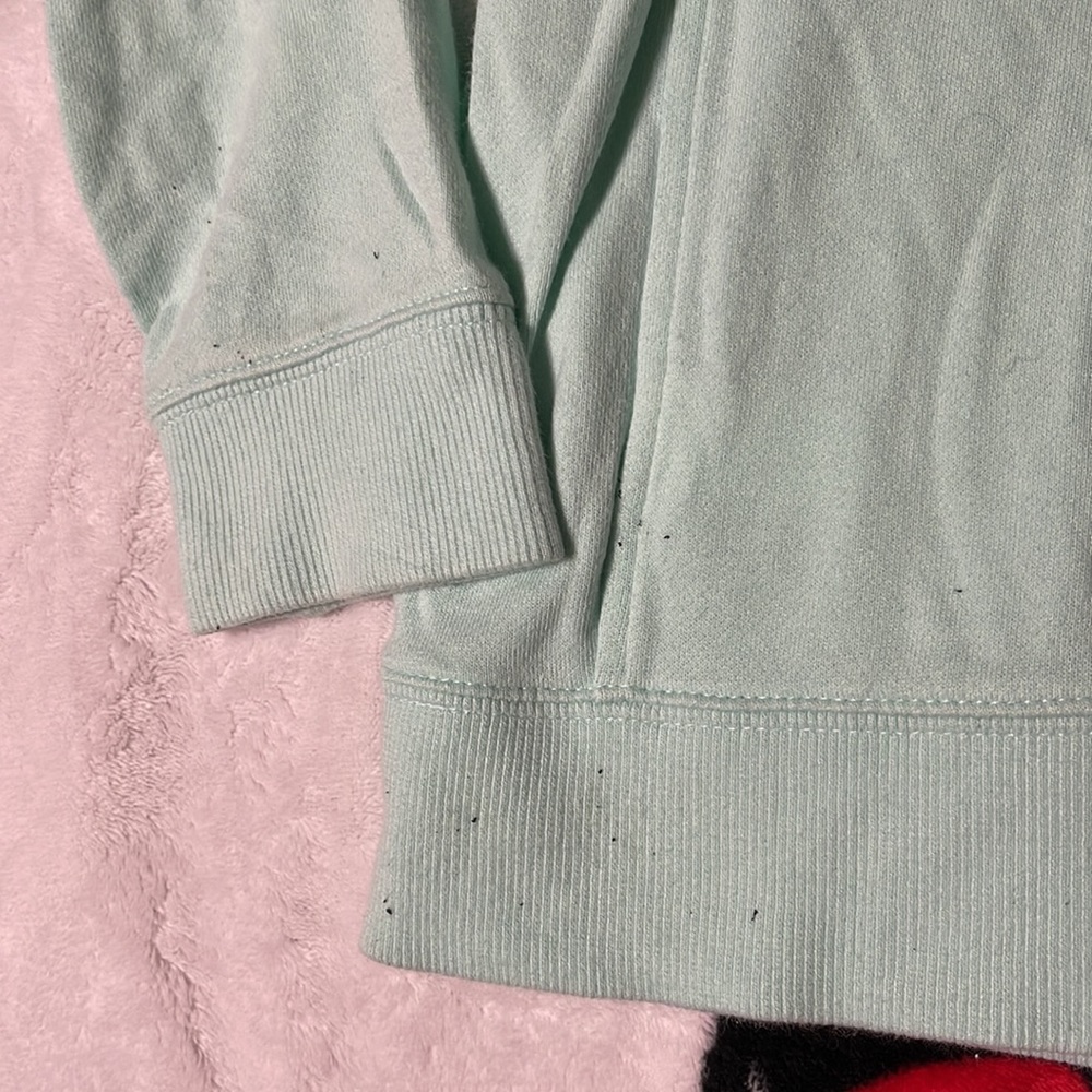 Vineyard Vines Pullover - Picture 9 of 11